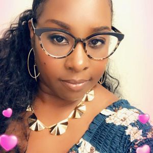 Meet your Posher, Nakia